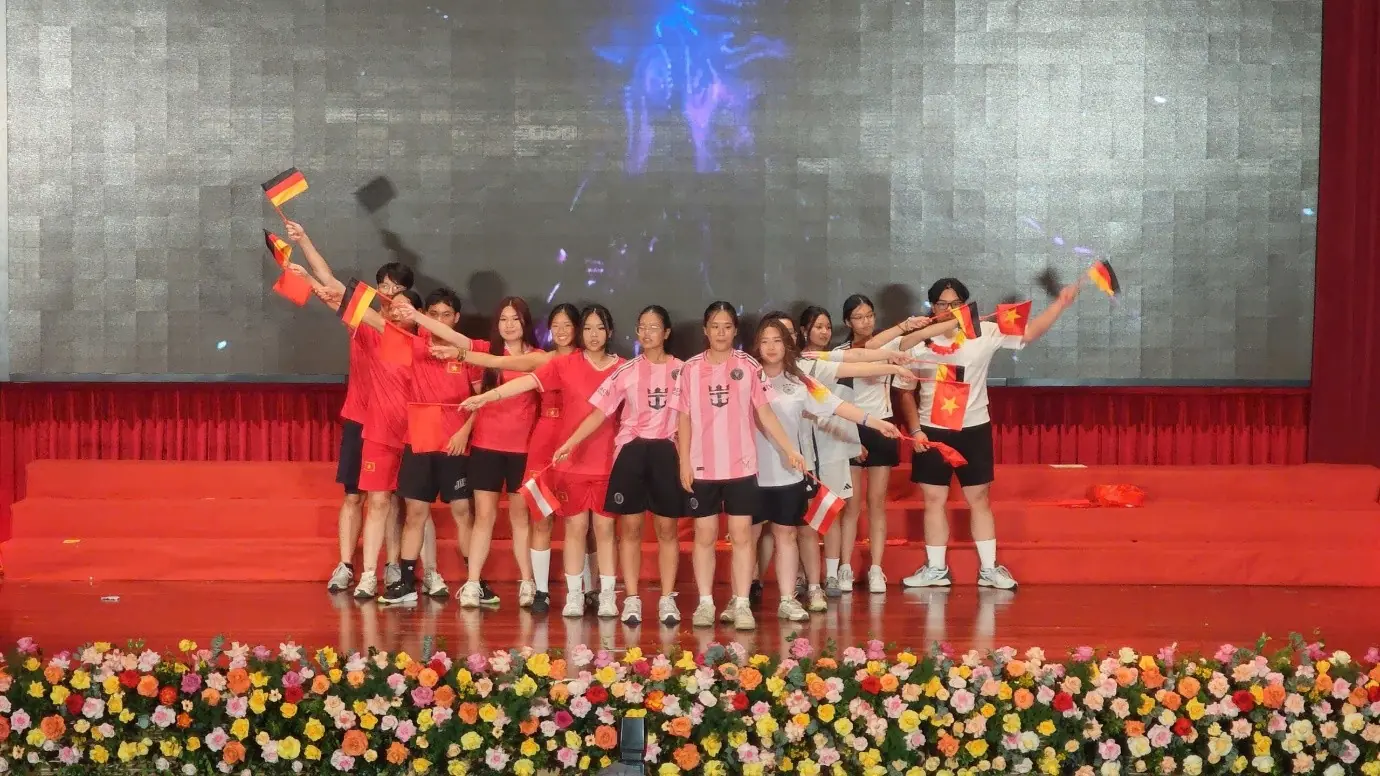 Kiều bào trẻ